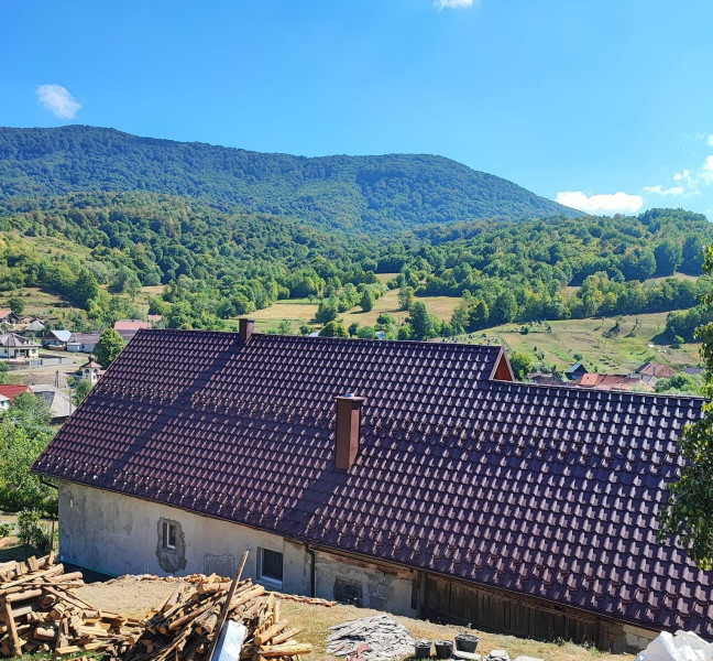 Plechové strechy a ich rýchla montáž